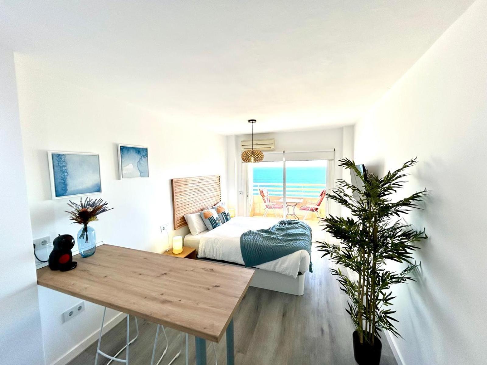 Stella Maris - Amazing Frontal Sea Views With Pool & Terrace By 10Tosea Apartment Fuengirola Bagian luar foto