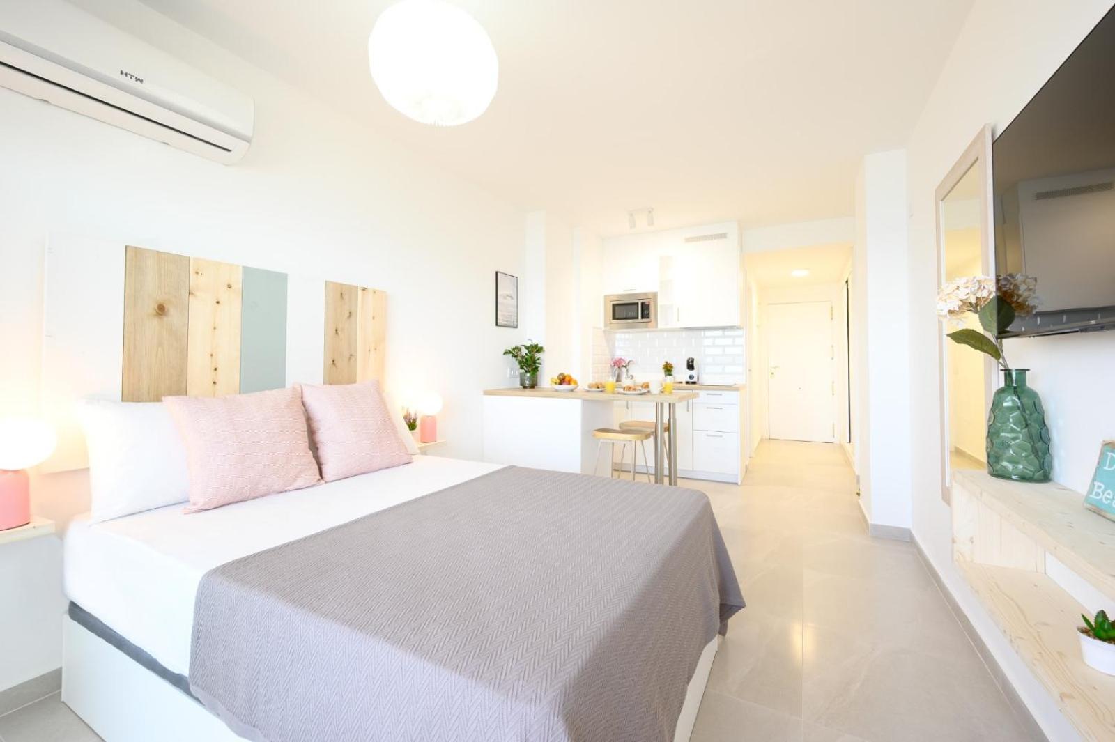 Stella Maris - Amazing Frontal Sea Views With Pool & Terrace By 10Tosea Apartment Fuengirola Bagian luar foto