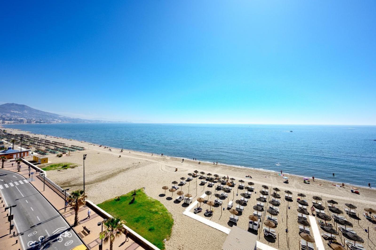 Stella Maris - Amazing Frontal Sea Views With Pool & Terrace By 10Tosea Apartment Fuengirola Bagian luar foto