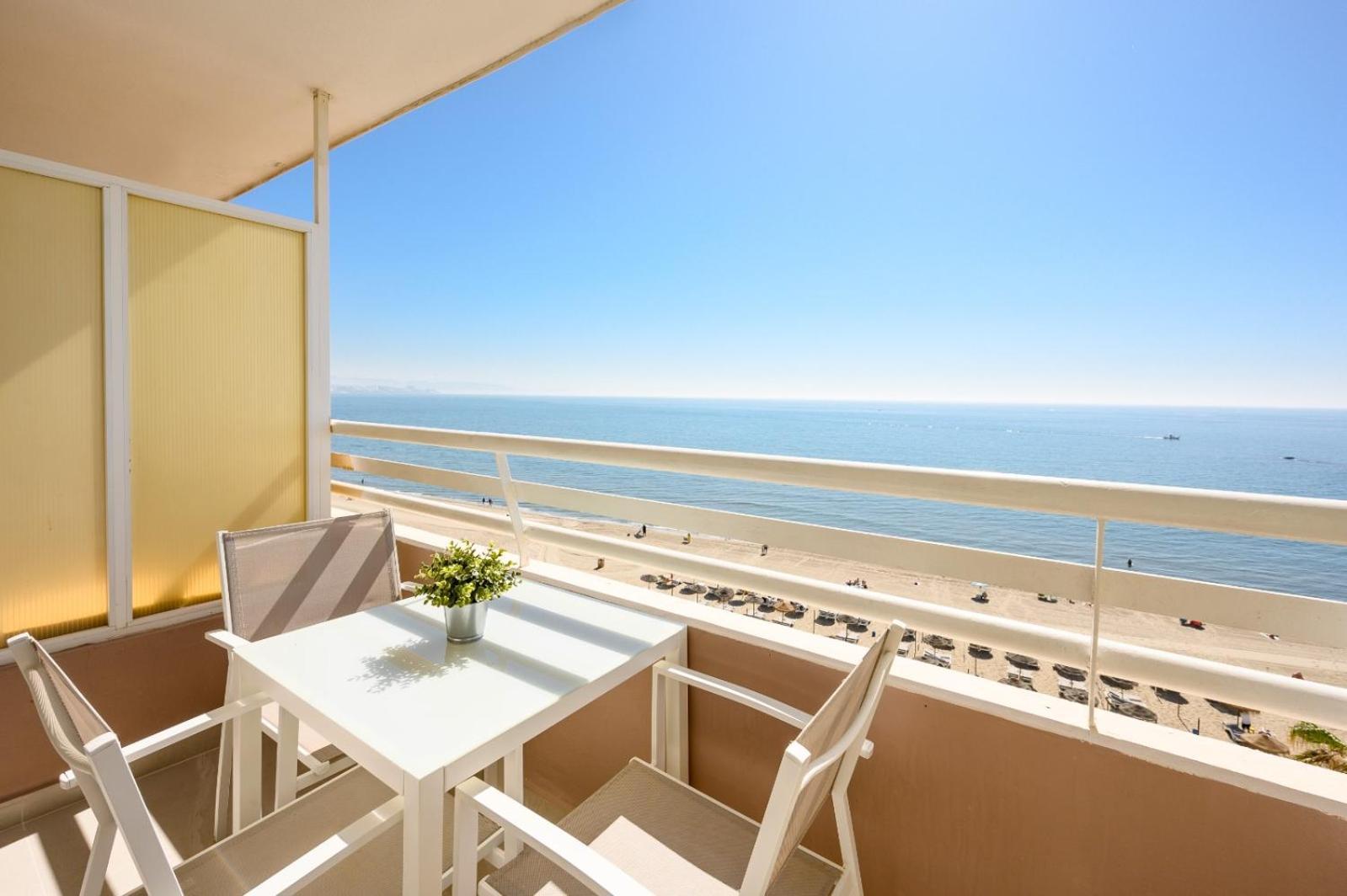 Stella Maris - Amazing Frontal Sea Views With Pool & Terrace By 10Tosea Apartment Fuengirola Bagian luar foto